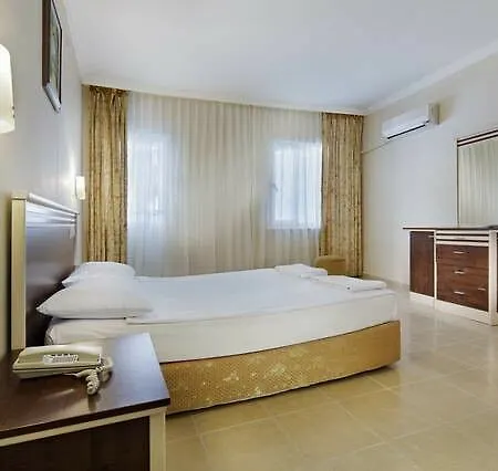 Larissa Beach Club 3*
